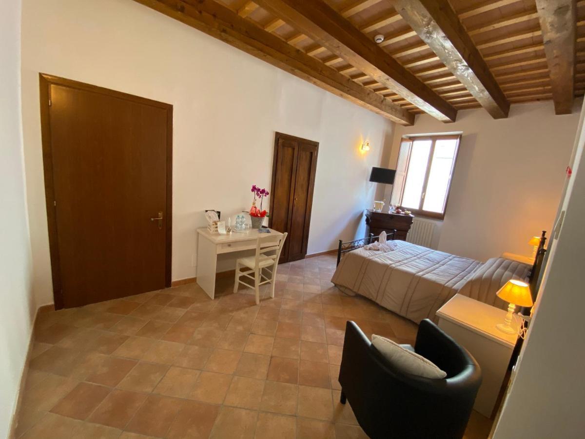 Locanda Della Pieve Pievebovigliana المظهر الخارجي الصورة