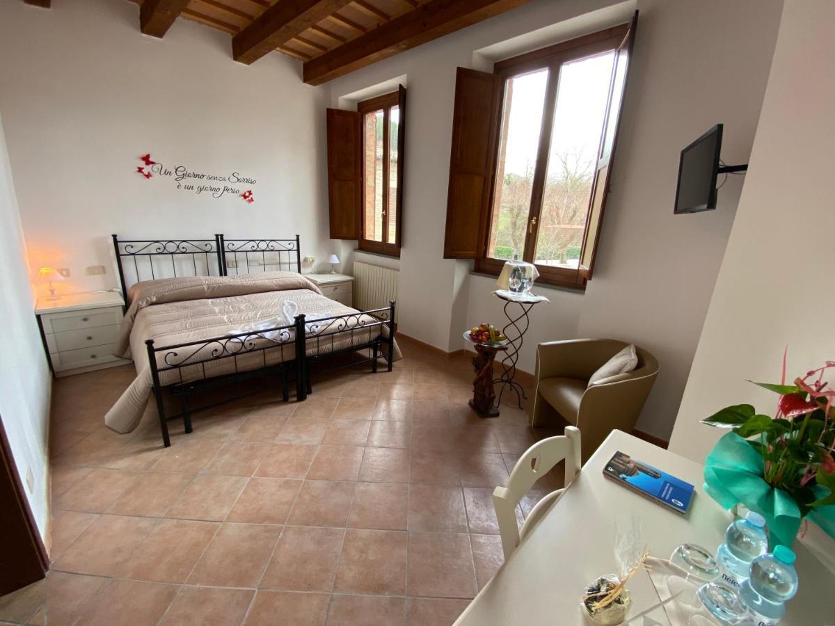 Locanda Della Pieve Pievebovigliana المظهر الخارجي الصورة