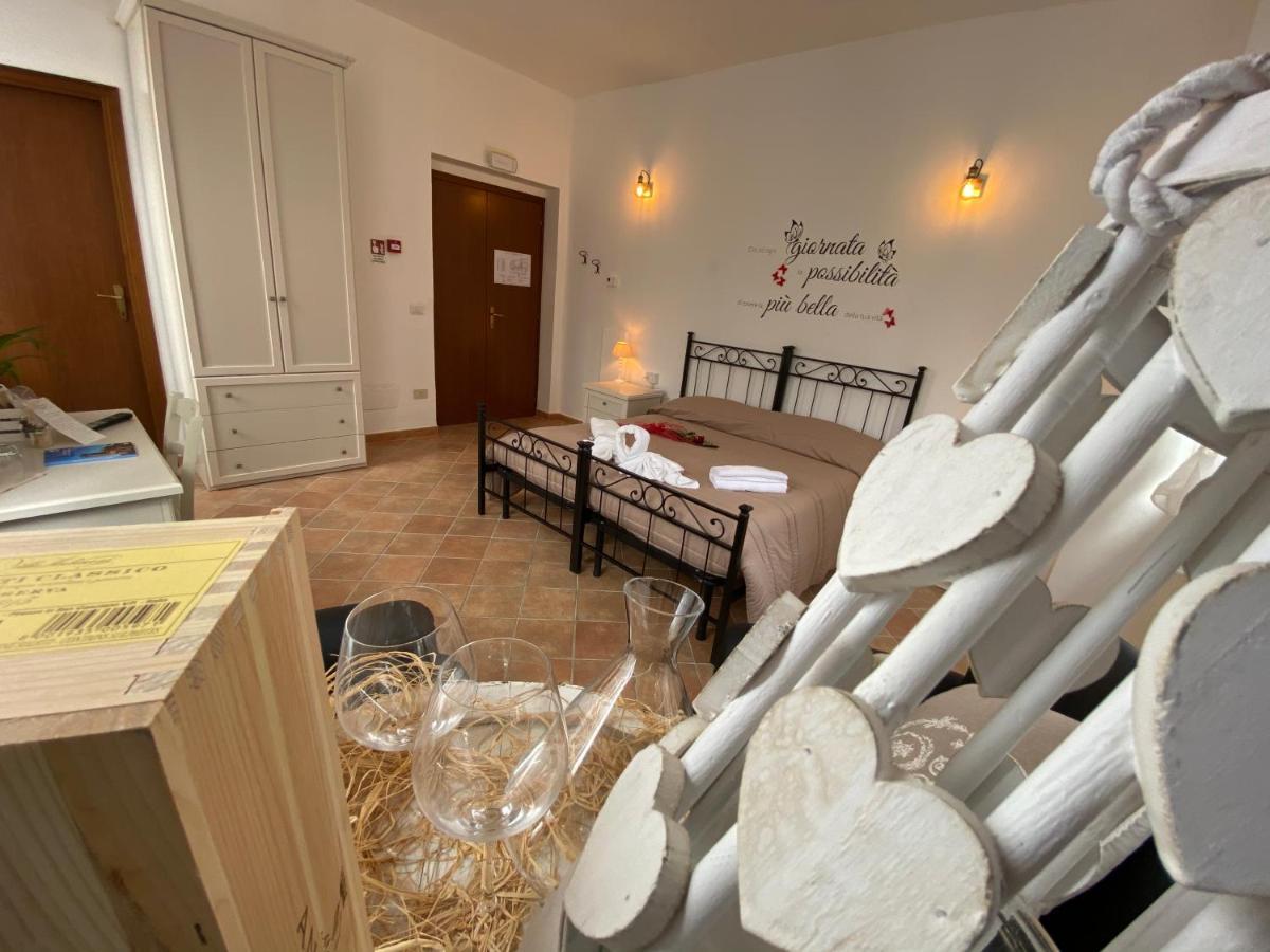 Locanda Della Pieve Pievebovigliana المظهر الخارجي الصورة