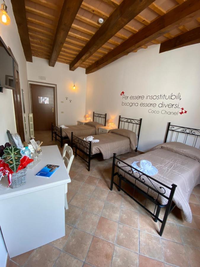 Locanda Della Pieve Pievebovigliana المظهر الخارجي الصورة